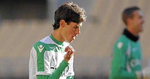 Eder Vilarchao durante una sesión de entrenamiento con el Betis. Eder Vilarchao durante una sesión de entrenamiento con el Betis.