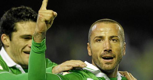 Mario celebrando un gol en esta temporada. Mario celebrando un gol en esta temporada.