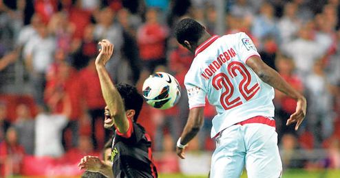 Tan sólo unos cuantos partidos en Primera le han servido a Kondogbia para llamar la atención de los grandes. Tan sólo unos cuantos partidos en Primera le han servido a Kondogbia para llamar la atención de los grandes.