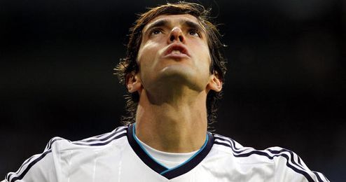 Scolari ha dejado fuera de la convocatoria al madridista Kaká y a Ronaldinho. Scolari ha dejado fuera de la convocatoria al madridista Kaká y a Ronaldinho.