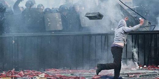 Los radicales obligaron a abortar la celebración. Los radicales obligaron a abortar la celebración.