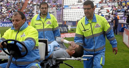 Javi Varas tuvo que abandonar el partido antes de tiempo. Javi Varas tuvo que abandonar el partido antes de tiempo.