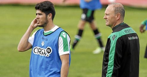 Pozuelo junto a Mel en un entrenamiento. Pozuelo junto a Mel en un entrenamiento.