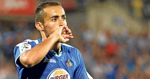 A Diego Castro le restan dos años de contrato con el Getafe. A Diego Castro le restan dos años de contrato con el Getafe.