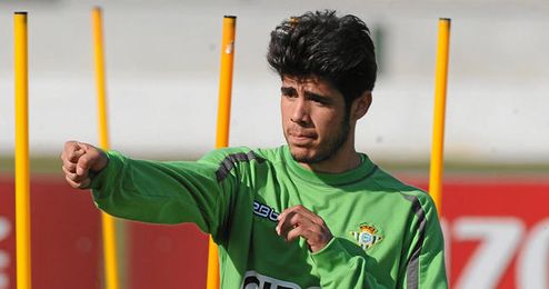 Pozuelo tiene la puerta de salida abierta y el Swansea se interesa por él. Pozuelo tiene la puerta de salida abierta y el Swansea se interesa por él.