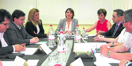 Con el programa de Rehabilitación Autonómica se beneficiaran medio centenar de municipios sevillanos. Con el programa de Rehabilitación Autonómica se beneficiaran medio centenar de municipios sevillanos.