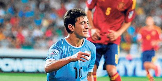De Arrascaeta, en la imagen con Sotres, disputó el partido de cuartos de final del Mundial sub 20 frente a España. De Arrascaeta, en la imagen con Sotres, disputó el partido de cuartos de final del Mundial sub 20 frente a España.