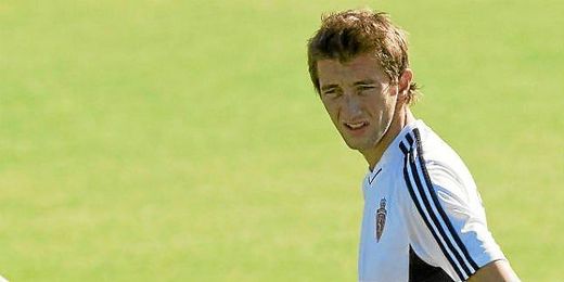Kevin Lacruz en un entrenamiento con el Zaragoza. Kevin Lacruz en un entrenamiento con el Zaragoza.