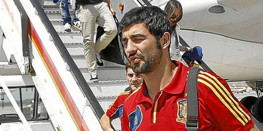 Albiol, a la llegada de la selección tras la Copa Confederaciones. Albiol, a la llegada de la selección tras la Copa Confederaciones.