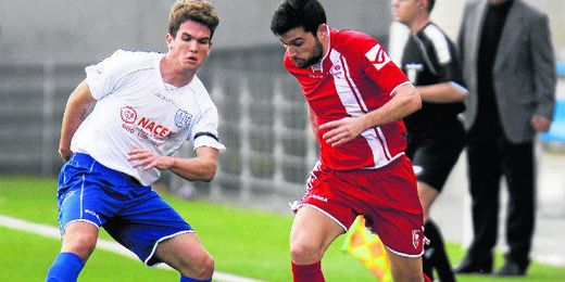Joan intenta marcharse de Fernández en un Alcalá-Antoniano de la 12/13. Joan intenta marcharse de Fernández en un Alcalá-Antoniano de la 12/13.