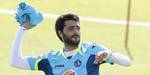 Dani Güiza se ha desvinculado del Getafe de Luis García Plaza. Dani Güiza se ha desvinculado del Getafe de Luis García Plaza.
