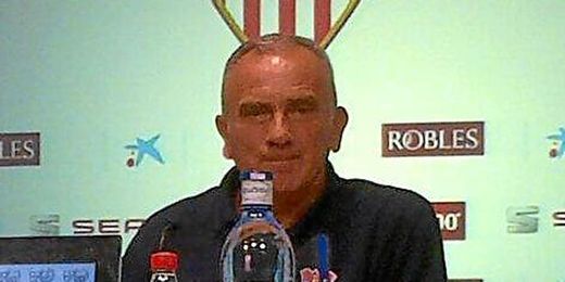 Nikola Rakojevic en sala de prensa. Nikola Rakojevic en sala de prensa.