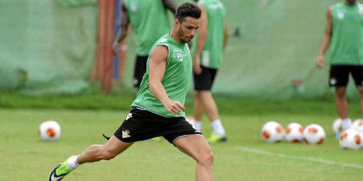 Rubén Castro se ejercita en la ciudad deportiva. Rubén Castro se ejercita en la ciudad deportiva.
