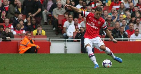 El astro alemán, Mesut Özil, durante un partido en el Estadio londinense Emirates Stadium El astro alemán, Mesut Özil, durante un partido en el Estadio londinense Emirates Stadium