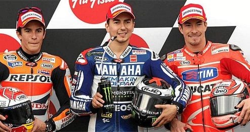Jorge Lorenzo, junto a Marc Márquez y Nicky Hayden, que saldrán desde la primera línea. Jorge Lorenzo, junto a Marc Márquez y Nicky Hayden, que saldrán desde la primera línea.