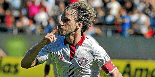 Rakitic celebra su gol ante Osasuna. Rakitic celebra su gol ante Osasuna.