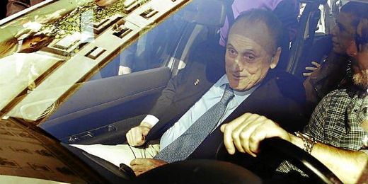 Manuel Ruiz de Lopera saliendo de los juzgados. Manuel Ruiz de Lopera saliendo de los juzgados.