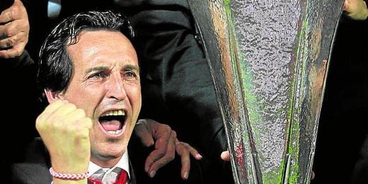 Unai Emery admite que llegó a pensarse la oferta del Milan, pero tras sopesarlo bien, consideró que su proyecto en el Sevilla merecía tener una continuación. Unai Emery admite que llegó a pensarse la oferta del Milan, pero tras sopesarlo bien, consideró que su proyecto en el Sevilla merecía tener una continuación.