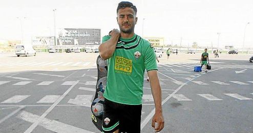 Cristian Herrera, durante un entrenamiento con el Elche. Cristian Herrera, durante un entrenamiento con el Elche.