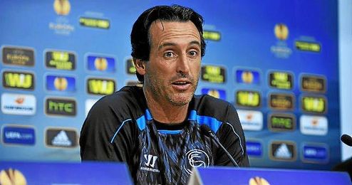 Emery en rueda de prensa. Emery en rueda de prensa.