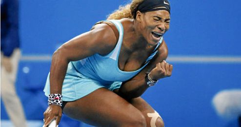 Serena en su último partido con el vendaje en la rodilla Serena en su último partido con el vendaje en la rodilla