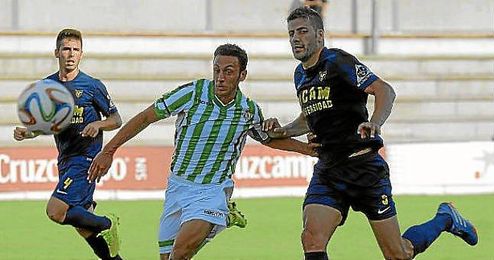 El Betis B se quedó sin marcar ante el UCAM Murcia. El Betis B se quedó sin marcar ante el UCAM Murcia.