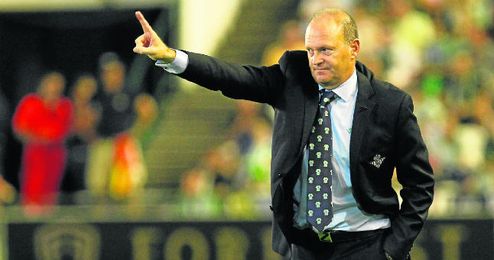 Pepe Mel, que tras el Betis dirigió al West Brom en la Premier, encabeza la lista de posibles alternativas a Valverde. Pepe Mel, que tras el Betis dirigió al West Brom en la Premier, encabeza la lista de posibles alternativas a Valverde.