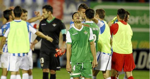 Rubén Castro muestra su decepción al fin del partido con el Leganés. Rubén Castro muestra su decepción al fin del partido con el Leganés.