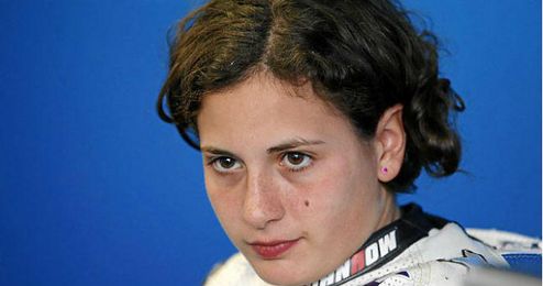 Ana Carrasco vuelve a la lista provisional de inscritos para el Campeonato de Moto3 de 2015. Ana Carrasco vuelve a la lista provisional de inscritos para el Campeonato de Moto3 de 2015.