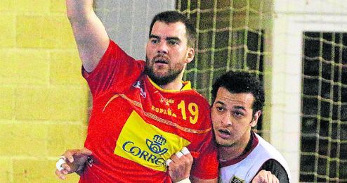 El sevillano Juan Andreu sustituye al lesionado Mindegia. El sevillano Juan Andreu sustituye al lesionado Mindegia.