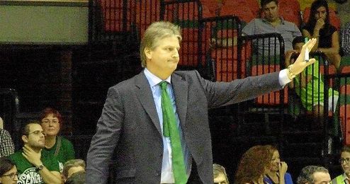 Scott Roth durante el partido ante el Spirou. Scott Roth durante el partido ante el Spirou.