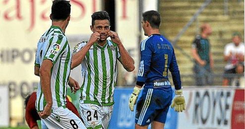 Castro celebra su gol. Castro celebra su gol.