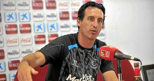 Unai Emery en sala de prensa. Unai Emery en sala de prensa.