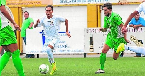Lolo ha pasado también por Sevilla Este, Diablos Rojos y Recreativo Alcosa. Lolo ha pasado también por Sevilla Este, Diablos Rojos y Recreativo Alcosa.