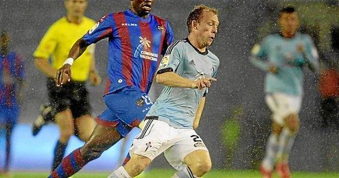 El jugador danés en un partido ante el Levante. El jugador danés en un partido ante el Levante.