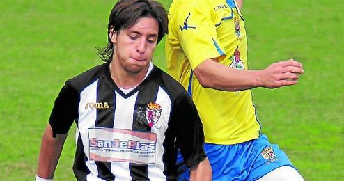 Paquito ya vistió de blanquinegro. Paquito ya vistió de blanquinegro.