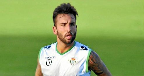 Nono durante un entrenamiento con el Betis. Nono durante un entrenamiento con el Betis.