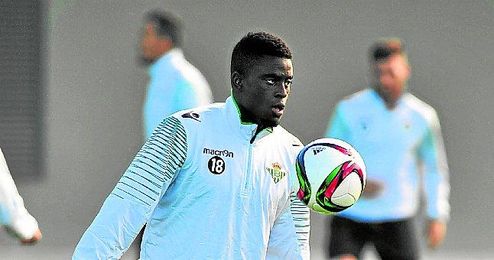 N´Diaye participará en la Copa África con seguridad, Kadir está pendiente. N´Diaye participará en la Copa África con seguridad, Kadir está pendiente.