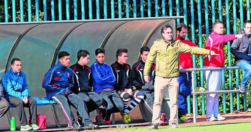 En la imagen, Rogelio Sánchez, que ha confirmado su continuidad en el Mairena hasta final de Liga En la imagen, Rogelio Sánchez, que ha confirmado su continuidad en el Mairena hasta final de Liga