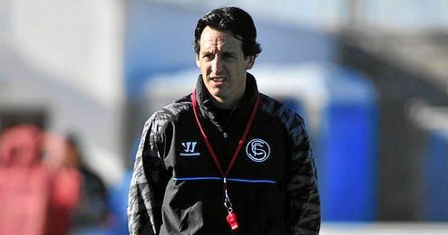 Unai Emery durante un entrenamiento como técnico sevillista. Unai Emery durante un entrenamiento como técnico sevillista.
