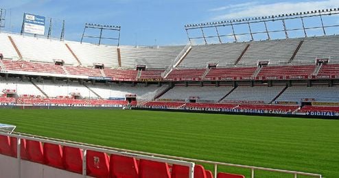 El encuentro iba a disputarse en el Ramón Sánchez Pizjuán. El encuentro iba a disputarse en el Ramón Sánchez Pizjuán.