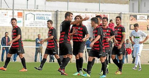 Los jugadores del Gerena celebra un gol ante La Palma en Liga. Los jugadores del Gerena celebra un gol ante La Palma en Liga.