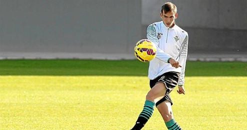 Fabián debutó ante el Lugo y mañana podría hacerlo en el Villamarín. Fabián debutó ante el Lugo y mañana podría hacerlo en el Villamarín.