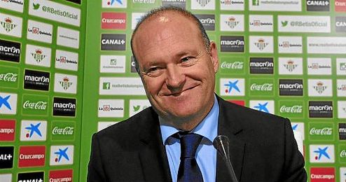 Pepe Mel durante su presentación como nuevo entrenador del Real Betis. Pepe Mel durante su presentación como nuevo entrenador del Real Betis.