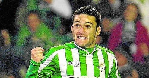 Exactamente tres años antes (21-12-2011), Jorge Molina anotaba el último gol bético antes de las vacaciones. Exactamente tres años antes (21-12-2011), Jorge Molina anotaba el último gol bético antes de las vacaciones.