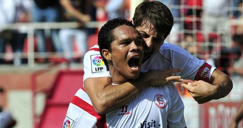 Bacca celebra uno de los diez goles que ha marcado en la presente temporada con el Sevilla. Bacca celebra uno de los diez goles que ha marcado en la presente temporada con el Sevilla.