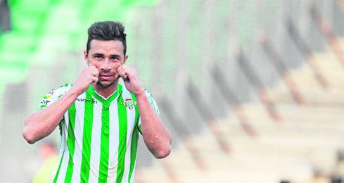 Hasta el momento, Rubén Castro está calcando los números de Quino, a quien buscará superar de aquí a junio. Hasta el momento, Rubén Castro está calcando los números de Quino, a quien buscará superar de aquí a junio.
