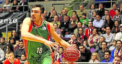 Pierre Oriola ya está recuperado de su operación de amigdalitis. Pierre Oriola ya está recuperado de su operación de amigdalitis.