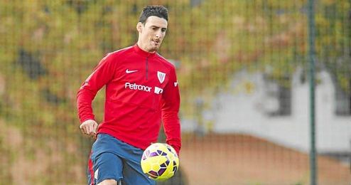 Aduriz, durante un entrenamiento del Athletic. Aduriz, durante un entrenamiento del Athletic.