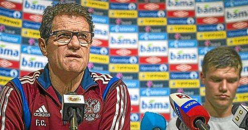 Fabio Capello, durante una rueda de prensa como seleccionador ruso. Fabio Capello, durante una rueda de prensa como seleccionador ruso.